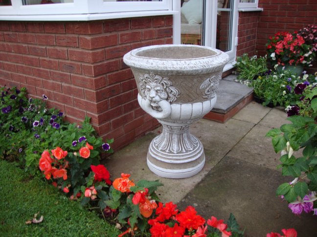 URN008a.jpg